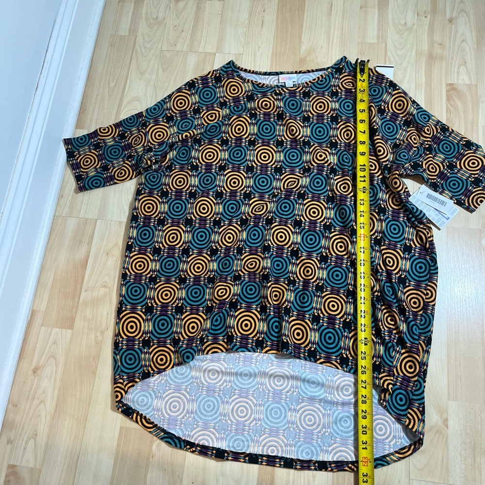 LULAROE Womens Short Sleeve Irma Large Shirt Top New With Tags - Picture 2 of 6